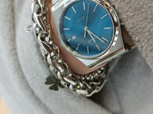 dc3bfe7a557871cb15e74baf7bf2870b